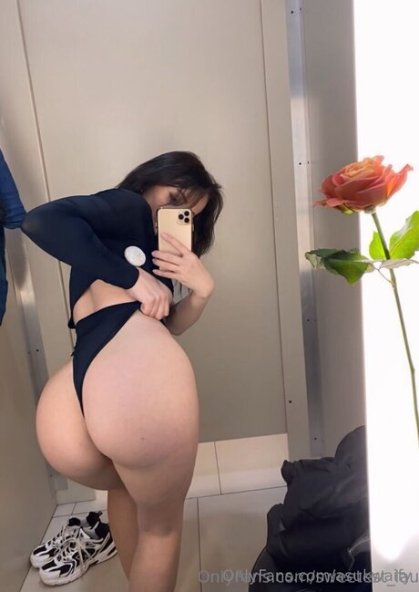 Asukwaify erotic star pics