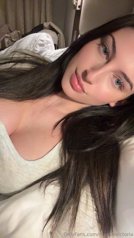 Marnievictoria modèle joli photo