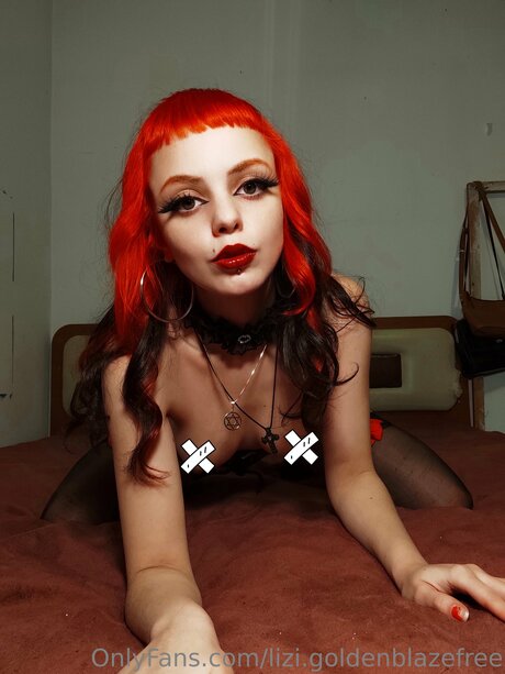 Lizi Goldenblazefree model nude photos
