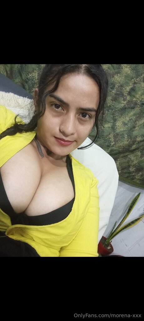 Morena Xxx estrella adulta archivo