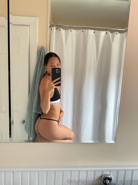 Yuki Moon 0 0 estrella porno en alta definición imágenes