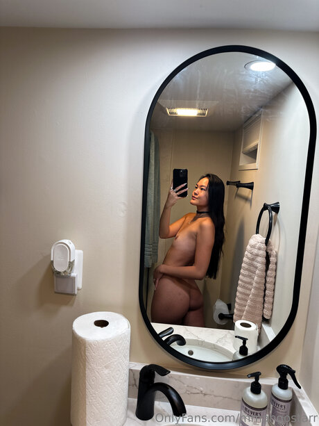 Yuki Moon 0 0 actress gallery