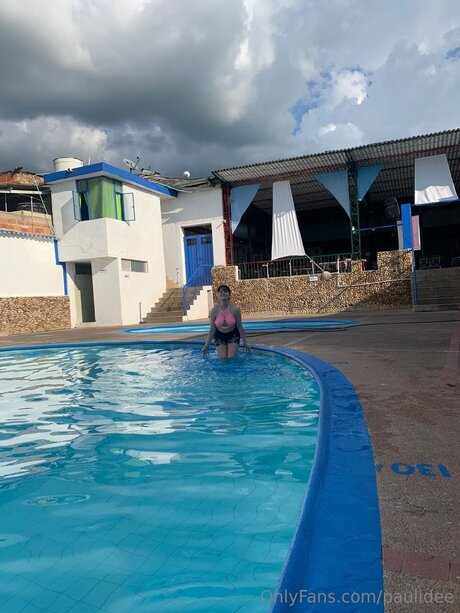 Paulidee modelo atractivo recopilación