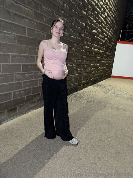 Pregnantmadz actriz xxx imágenes