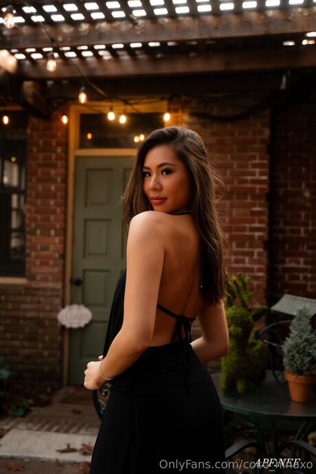 Caliiroll sexy actress pic