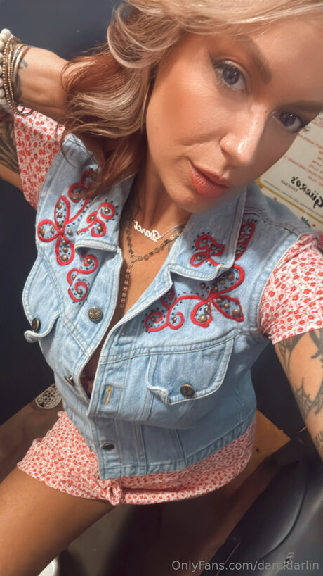 Darcidarlin erotic pornstar image