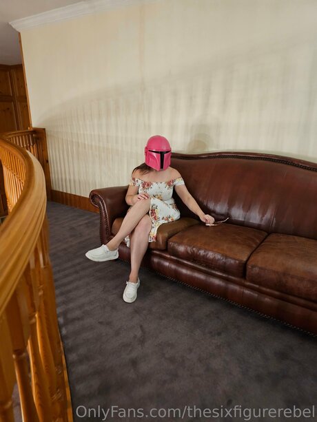 Thesixfigurerebel estrella libre galería