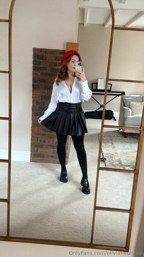 Oliviafleurvvip model porn galleries
