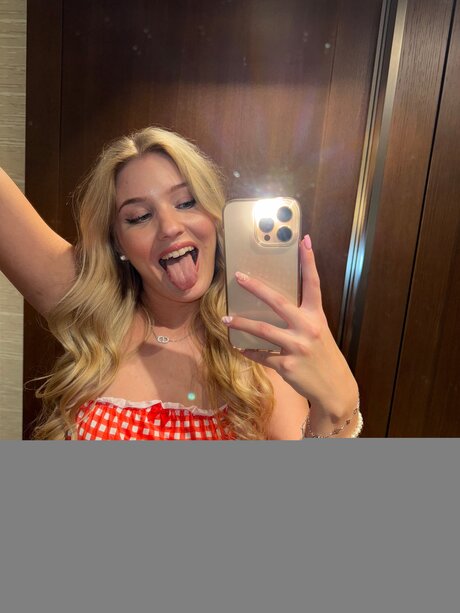 Vivien Esc étoile exclusive photo