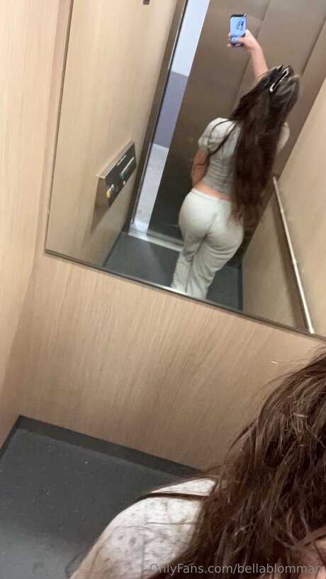Bellablomman star porn pictures