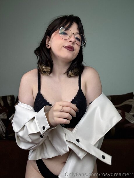 Rosydreamerr modèle parfait photo