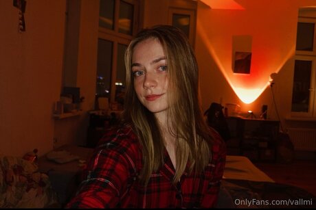 Vallmi estrella porno erótica galería