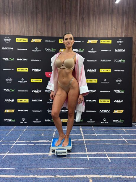 Madzialoskot sexo estrella galería