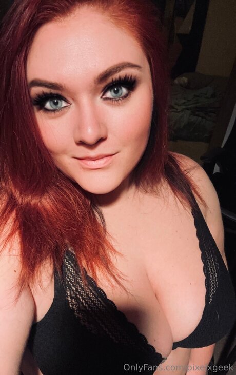 Pixelxgeek pornstar sexy photo