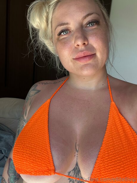 Ellitellivip nudes star pics