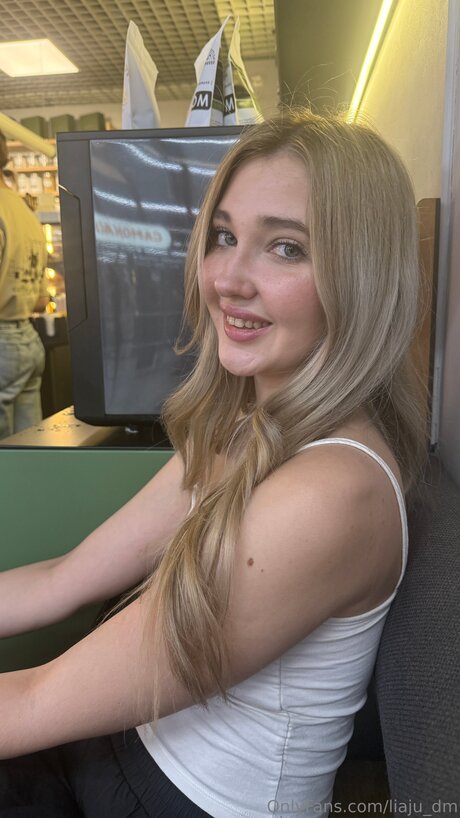 Liaju Dm étoile de l'art galeries