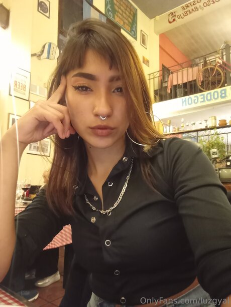 Luzgyal sexo modelo galerías