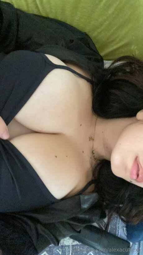 Alexareif naked star image