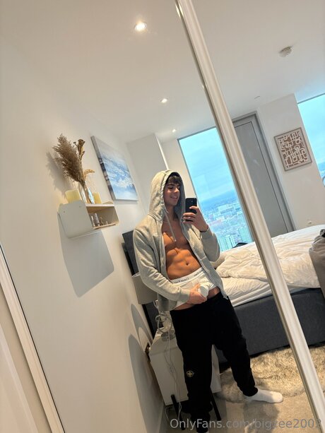 Bigzee2002 actrice xxx galeries