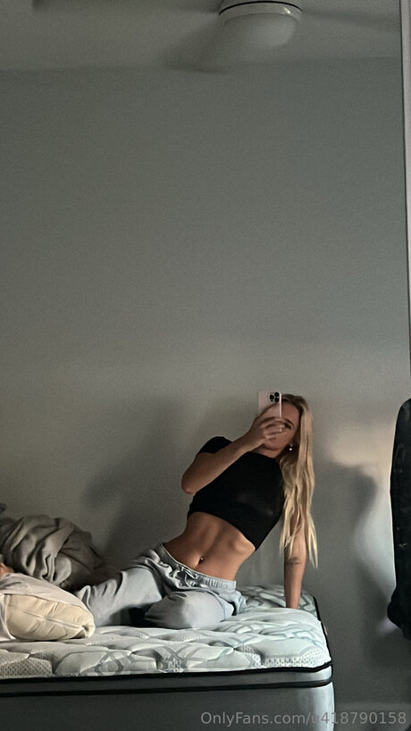 Bellaxmaexo modelo desnudo archivo