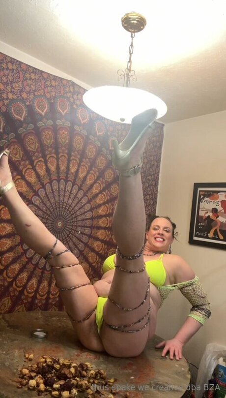 Thebza estrella porno xxx imágenes