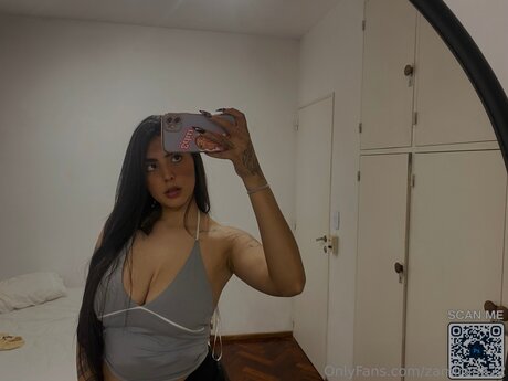 Zamiraaa22 hd pornstar photo