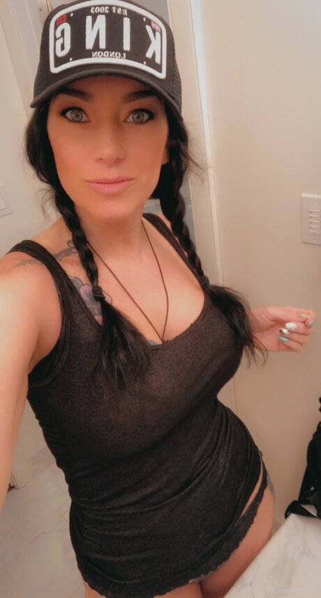 Wondergilf beautiful pornstar image