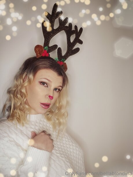 Bellablondina étoile chaude photo