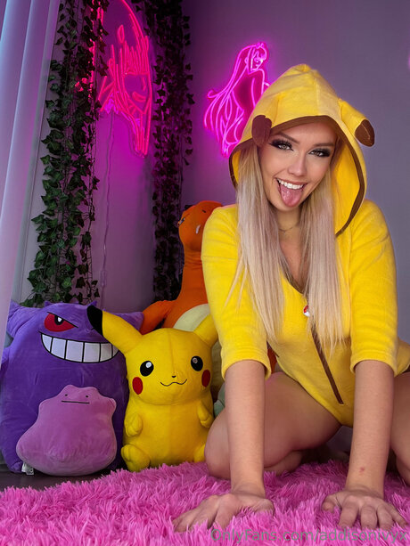 Addisonivyx pornstar nude picture