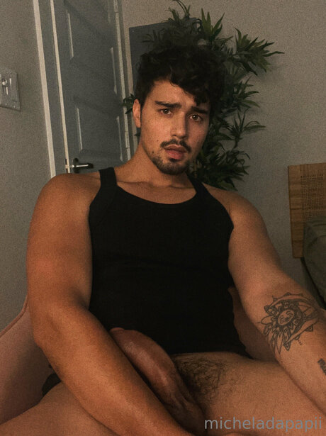 Micheladapapii hot model img