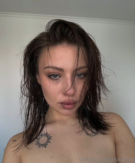 Lizzmurr sexy pornstar galleries