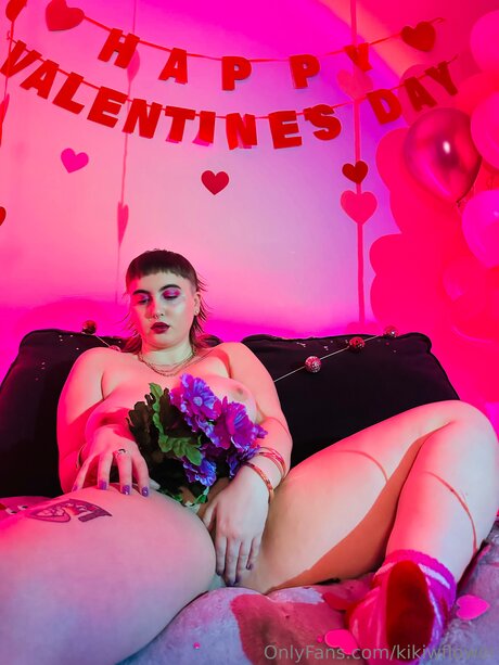 Kikiwflower actrice pornographique img