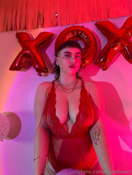 Kikiwflower modèle sympa photo