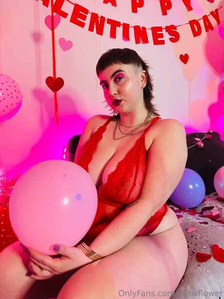 Kikiwflower modelo desnudos foto