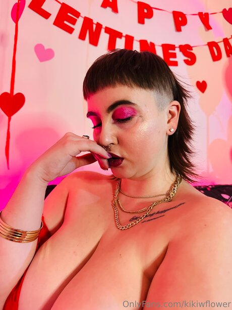 Kikiwflower actrice nue photos
