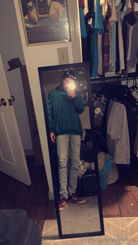 Uknowty sexo estrella galería