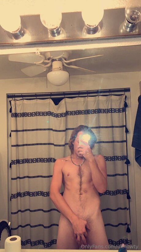 Uknowty modèle de haute qualité archive