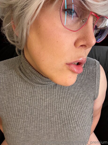 Synthetic Premium porn actress pic