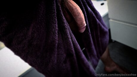 Benjiboixxxfree naked star photos