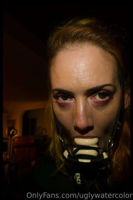 Uglywatercolor actriz de alta definición imagen