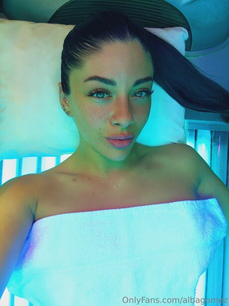 Albagomez porn model photo