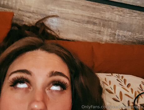 Xxallisoooonaxx hot star img