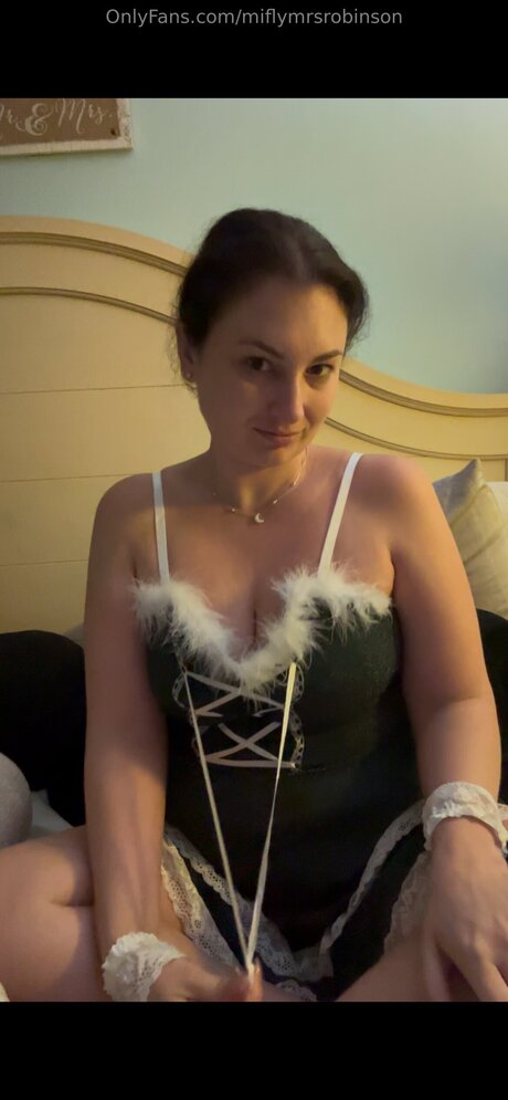 Miflymrsrobinson pornstar hot img
