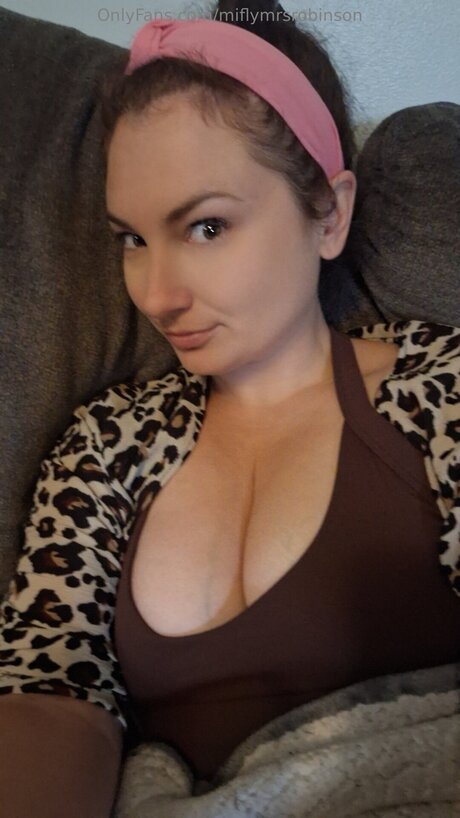 Miflymrsrobinson pornstar pretty photo
