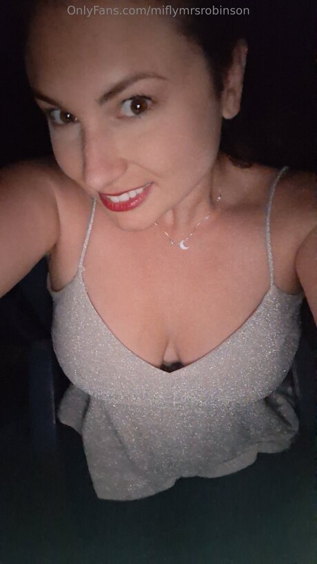 Miflymrsrobinson sexo estrella foto