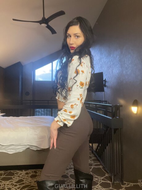 Girllillith star naked pics