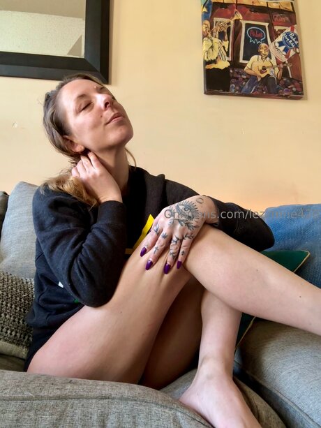 Lezzrene420 actriz atractiva galería