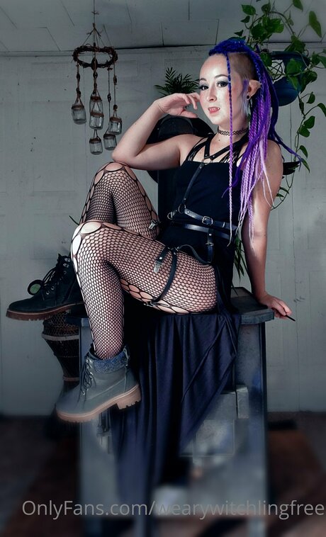 Wearywitchlingfree actrice artistique photos