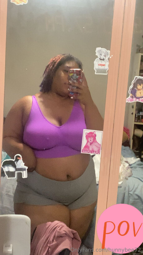 Hunnybee72 estrella porno bonita archivo