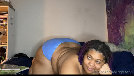 Hunnybee72 pornstar pretty photo